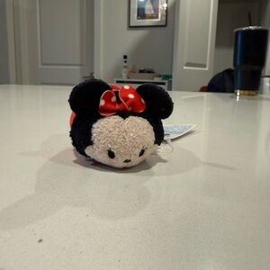 Minnie Mouse Tsum Tsum NWT